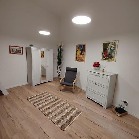 בודפשט Calm, Artistic Apartment 9Th Distric Central City מראה חיצוני תמונה