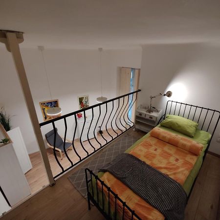 בודפשט Calm, Artistic Apartment 9Th Distric Central City מראה חיצוני תמונה