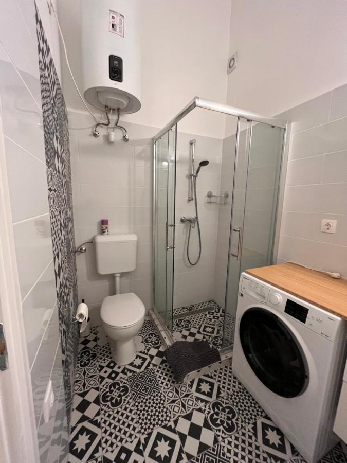 בודפשט Calm, Artistic Apartment 9Th Distric Central City מראה חיצוני תמונה